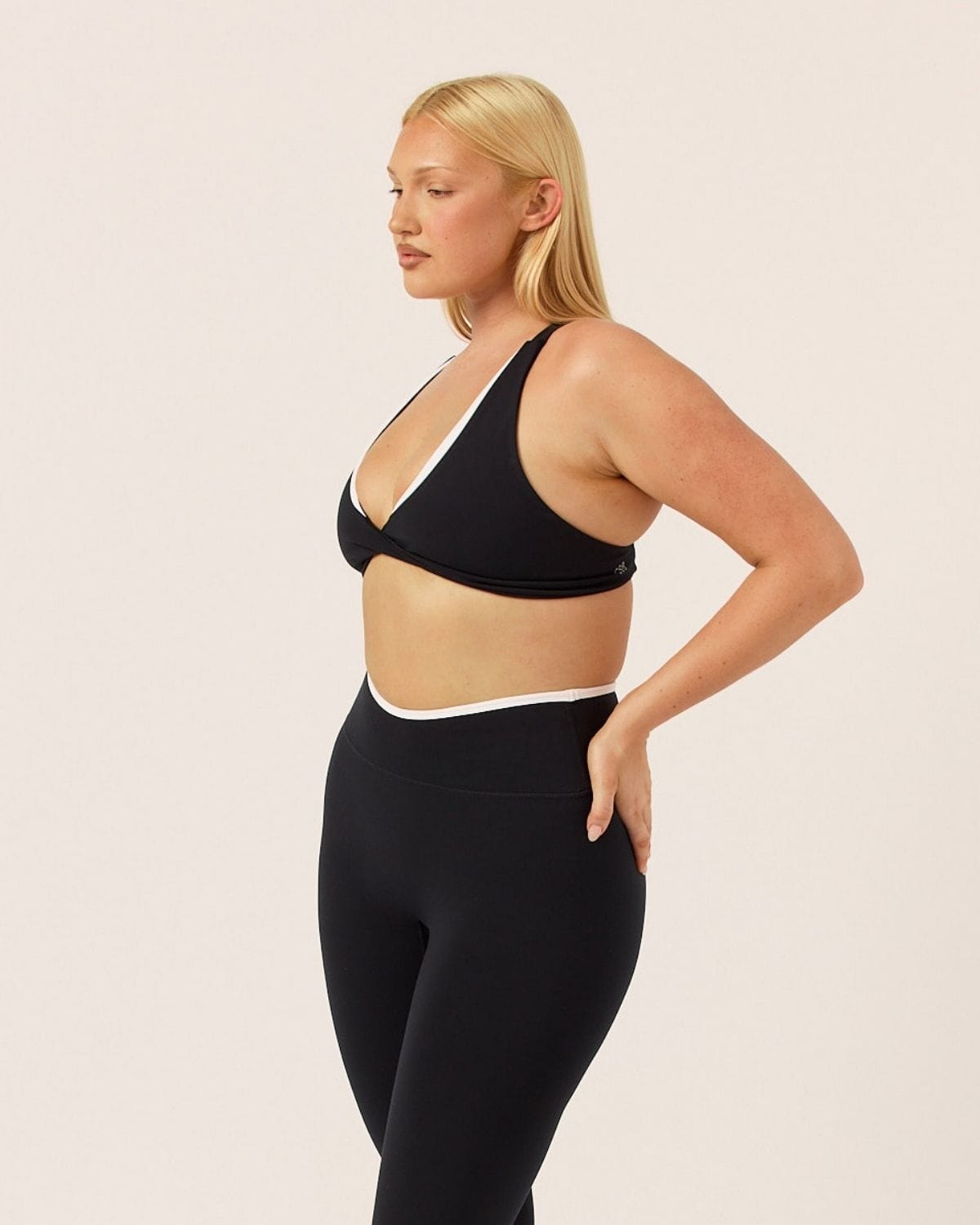 Serenity Sierra Crop | Black Two Tone