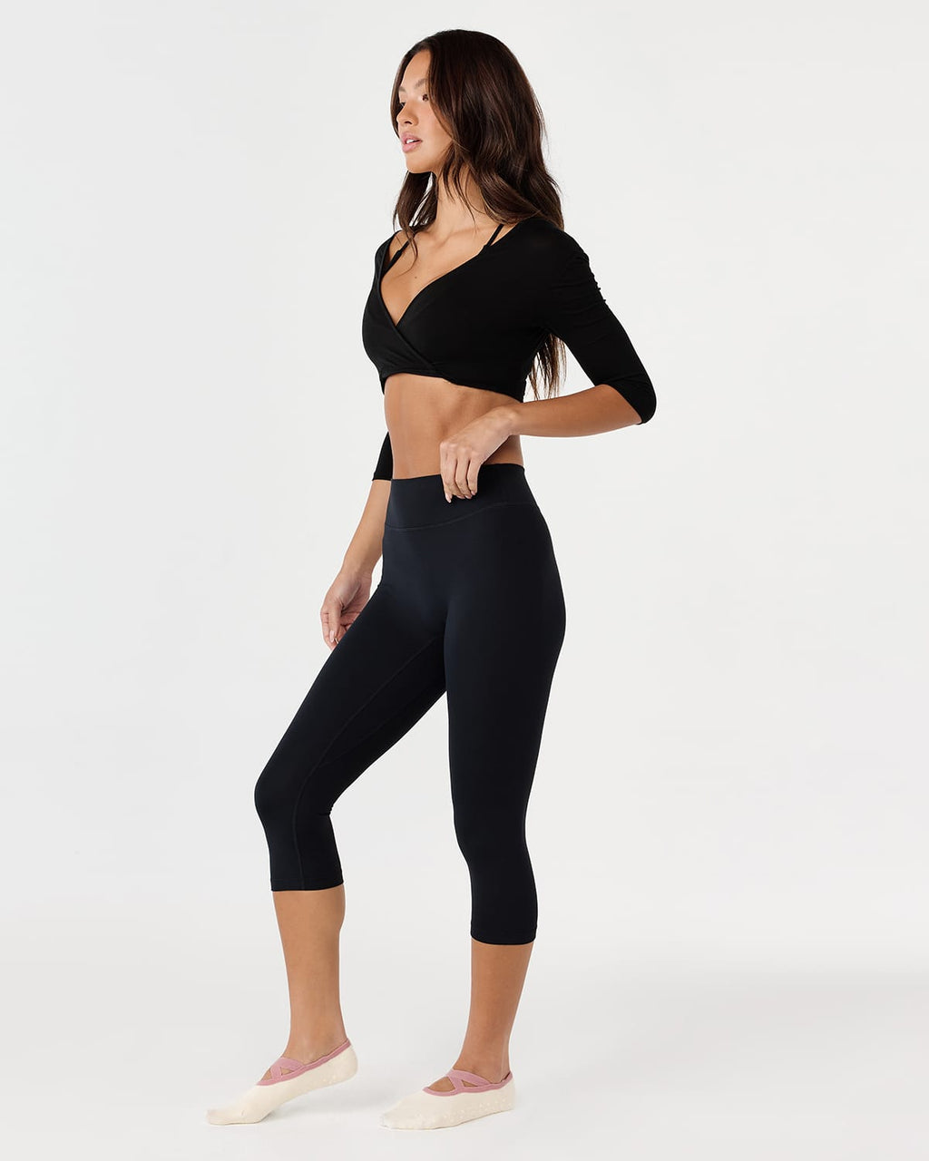 Form Invisible Scrunch Capri Leggings | Black
