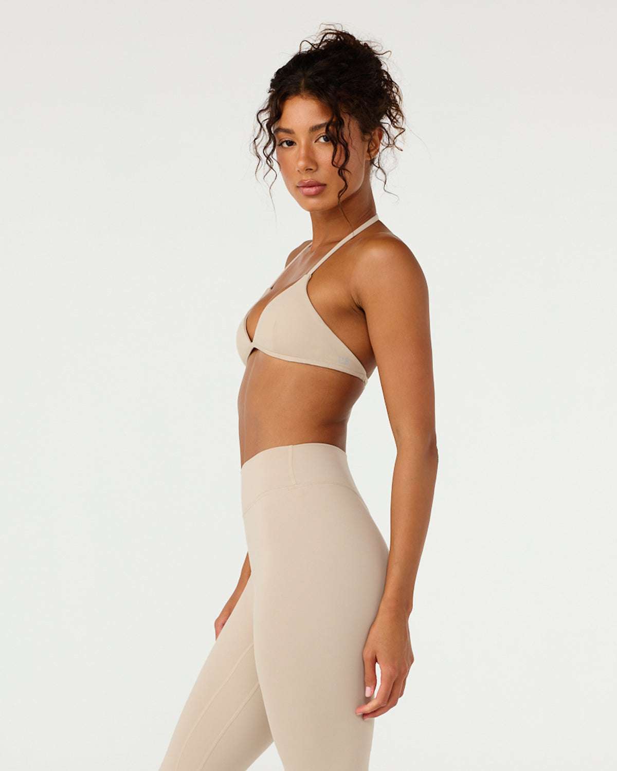 Form Micro Halter V Crop | Fawn